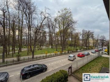 Przestronne 100 m² mieszkanie z garażem, balkonem i potencjałem