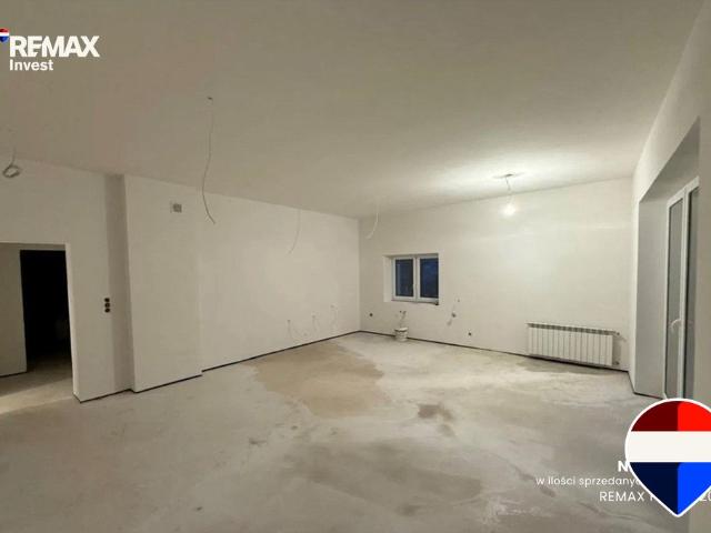 Przestronne 102,7 m² z ogródkiem i dwoma wejściami