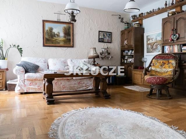 Przestronne 109 m² z kominkiem, garażem i ogrodem zapraszam