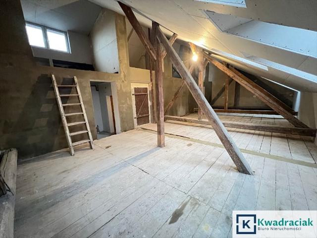 Przestronne 120 m2 na poddaszu w centrum Jasła