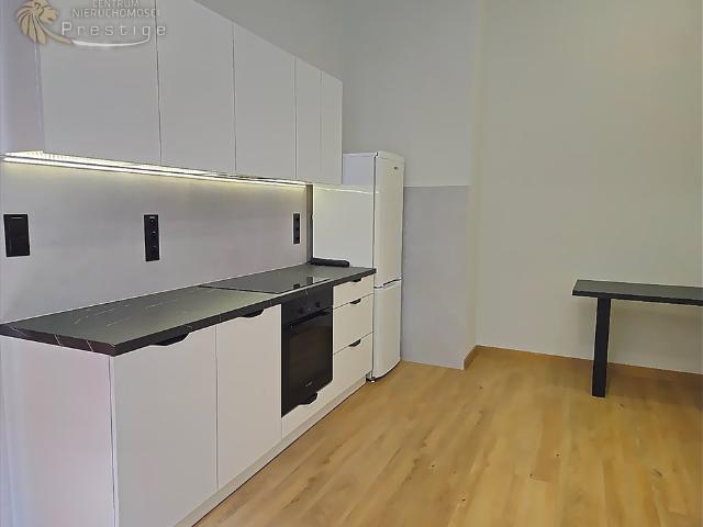 Przestronne 150 m² mieszkanie z kominkiem i garażem