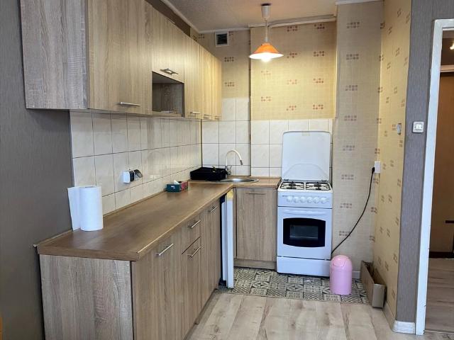 Na sprzedaż przestronne 1 pokojowe mieszkanie z balkonem w centrum Krzyków