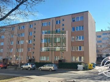 Przestronne 2 pokoje z balkonem, wymaga remontu