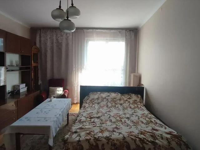 Przestronne 2 pokoje z dużą piwnicą i widokiem polecam!