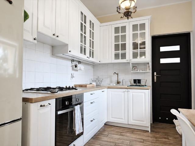 Przestronne 2 pokojowe mieszkanie 56 m² w Świdnicy umeblowane