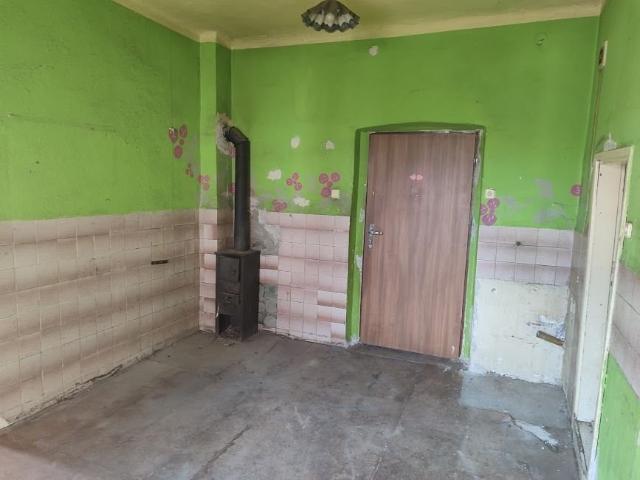 Przestronne 2 pokojowe mieszkanie do remontu 40 m² w centrum Dąbrowy Górniczej