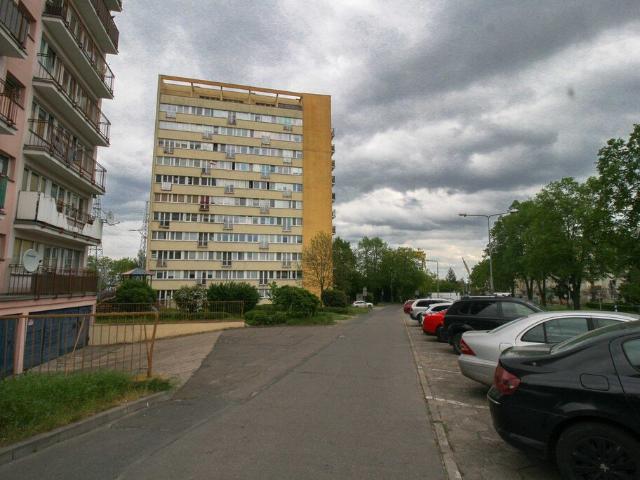 Przestronne 2 pokojowe mieszkanie po remoncie