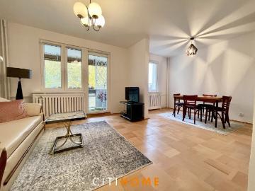 Przestronne 2 pokojowe mieszkanie po remoncie z dużym balkonem