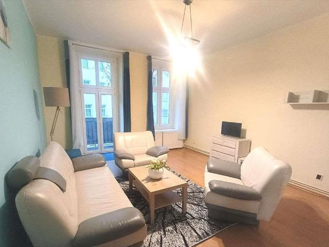 Polecam przestronne 2 pokojowe 58 m² przy Parku Tołpy