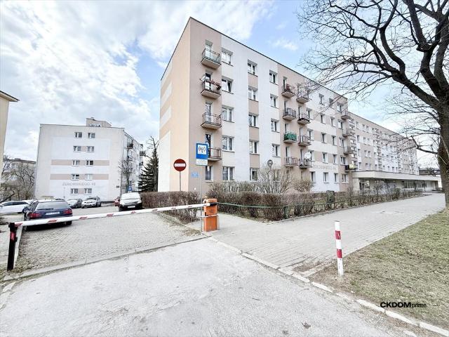 Przestronne 2 pokojowe mieszkanie w centrum Kielc polecam!