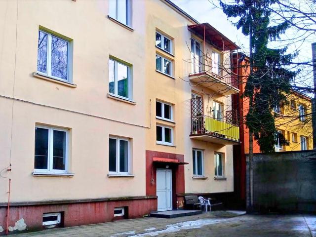 Przestronne 2 pokojowe mieszkanie w centrum Radomska polecam!