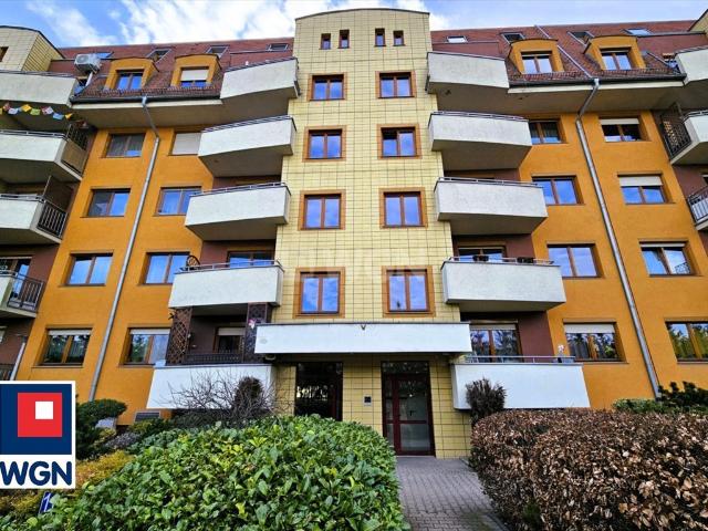 Przestronne 2 pokojowe mieszkanie z balkonami i parkingiem