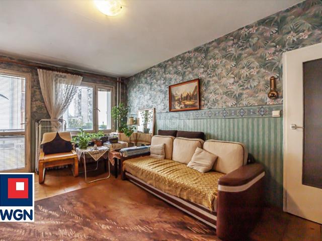 Sprzedam przestronne 2 pokojowe mieszkanie z balkonem 42,8 m²