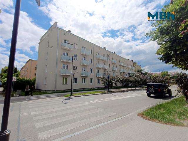 Przestronne 2 pokojowe mieszkanie z balkonem w centrum Giżycka