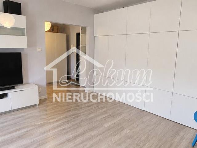 Przestronne 2 pokojowe mieszkanie z balkonem i nowoczesnym remontem