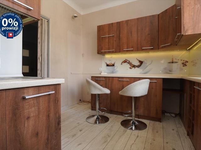 Sprzedam przestronne 51 m² mieszkanie 2 pok. z balkonem w Piotrkowie