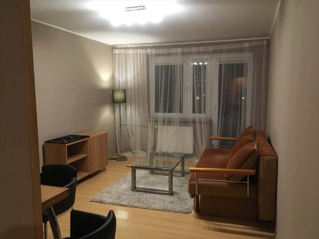 Przestronne 2 pokojowe mieszkanie z balkonem i komórką