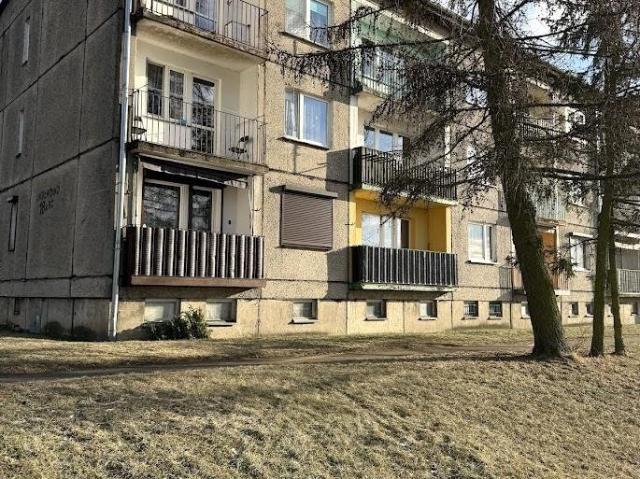 Przestronne 2 pokojowe mieszkanie z balkonem i garażem