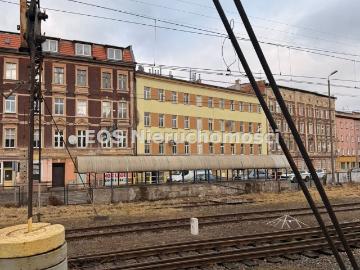 Przestronne 2 pokojowe mieszkanie z pomieszczeniem gospodarczym