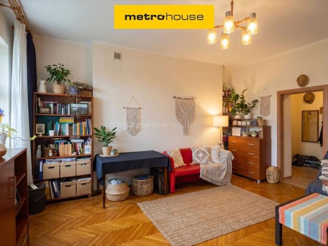 Przestronne 2 pokojowe mieszkanie 63 m² w kamienicy Brochów