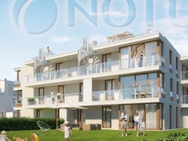 Przestronne 2,8 m wysokie mieszkanie z ogródkiem