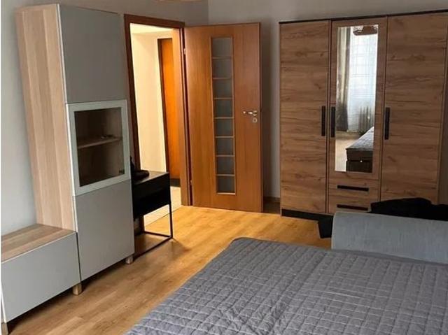 Przestronne 35 m² w Śródmieściu, blisko rynku i uczelni