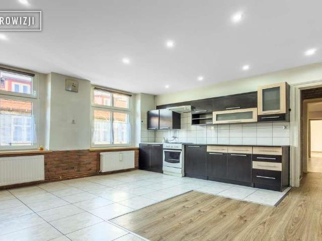 Przestronne 3 pokoje 77 m² w Bytomiu Śródmieście