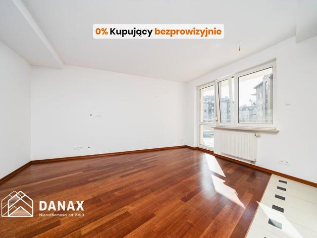 Przestronne 3 pokoje z dużym tarasem, windą polecam!
