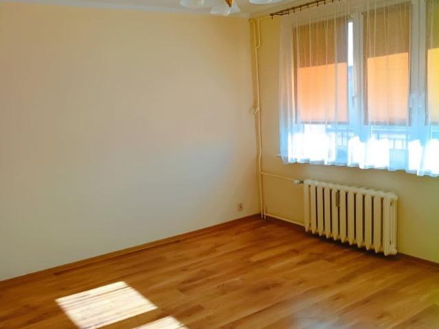 Sprzedam przestronne 3 pokojowe mieszkanie 61,7 m² z balkonem
