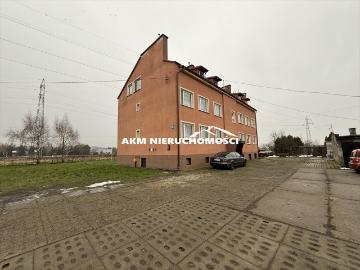 Przestronne 3 pokojowe mieszkanie do remontu z piwnicą