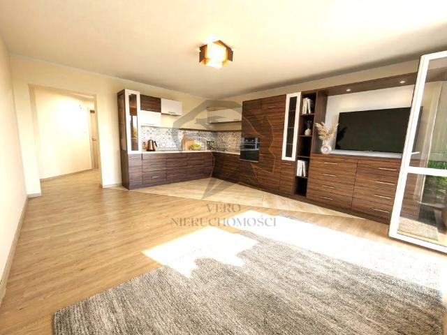 Sprzedam przestronne 3 pokojowe mieszkanie 77 m² w Radomsku