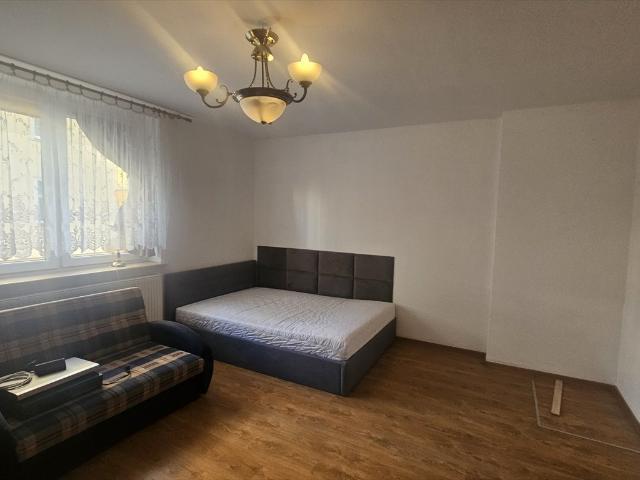 Przestronne 3 pokojowe mieszkanie na parterze polecam