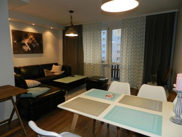 Przestronne 3 pokojowe mieszkanie po remoncie balkon i parking