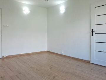Przestronne 3 pokojowe mieszkanie po remoncie z balkonem