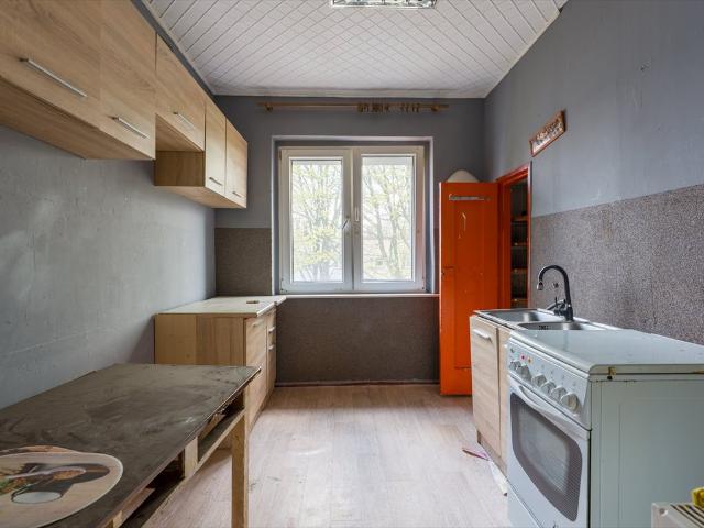 Przestronne 3 pokojowe mieszkanie z potencjałem 68,5 m² w centrum