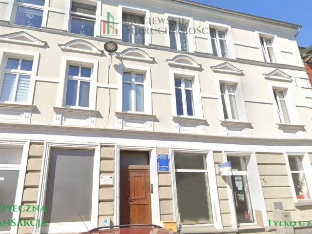 Przestronne 3 pokojowe mieszkanie w kamienicy z 1800 r. z piwnicą
