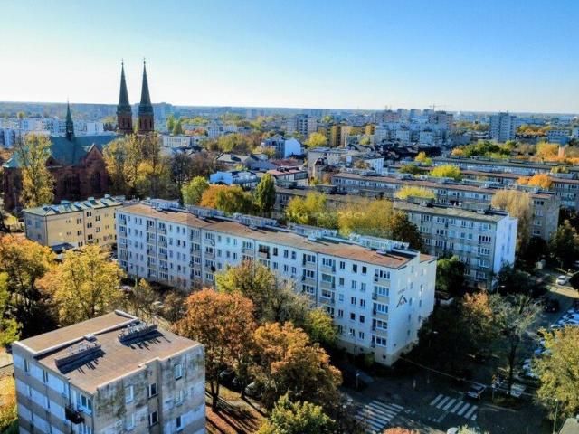 Przestronne 3 pokojowe mieszkanie z balkonem w centrum Pruszkowa