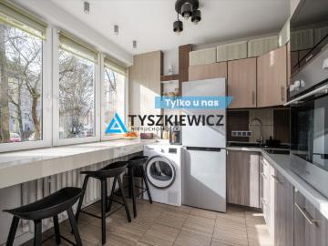 Przestronne 3 pokojowe mieszkanie z balkonem, blisko morza