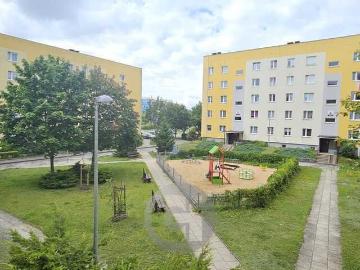 Przestronne 3 pokojowe mieszkanie z balkonem i dużą piwnicą