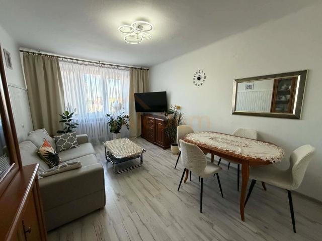 Przestronne 3 pokojowe mieszkanie z balkonem i piwnicami
