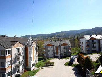 Przestronne 3 pokojowe mieszkanie z balkonem i widokiem na góry