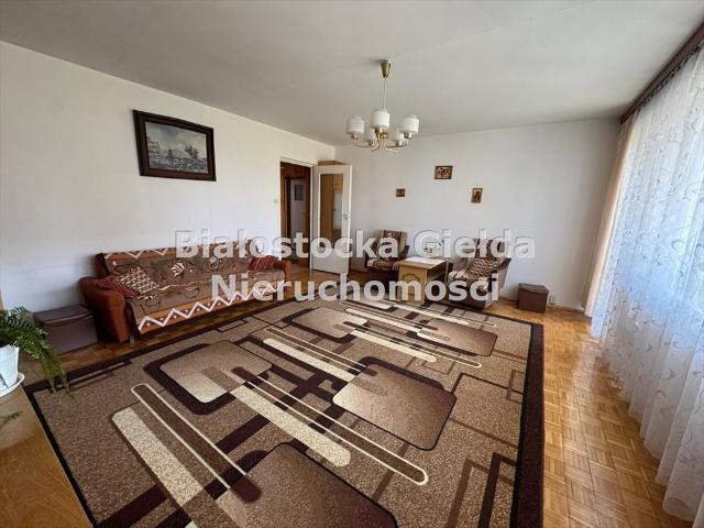 Przestronne 3 pokojowe mieszkanie z balkonem i windą polecam!