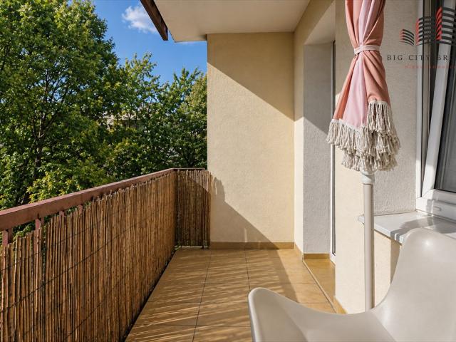 Przestronne 3 pokojowe mieszkanie z balkonem i 2 łazienkami
