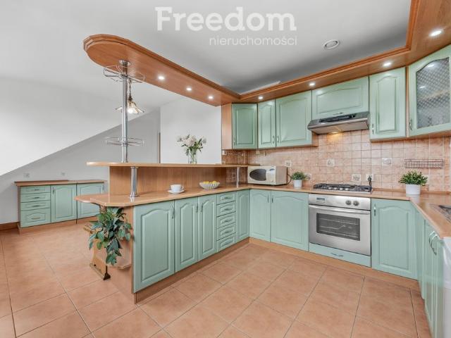 Sprzedam przestronne 3 pokojowe mieszkanie 77 m² w Górze Kalwarii
