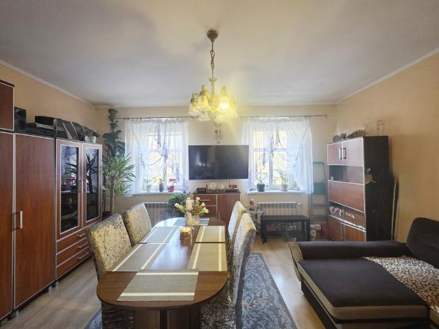Do sprzedania przestronne 3 pokojowe mieszkanie 86,8 m² w Oleśnicy