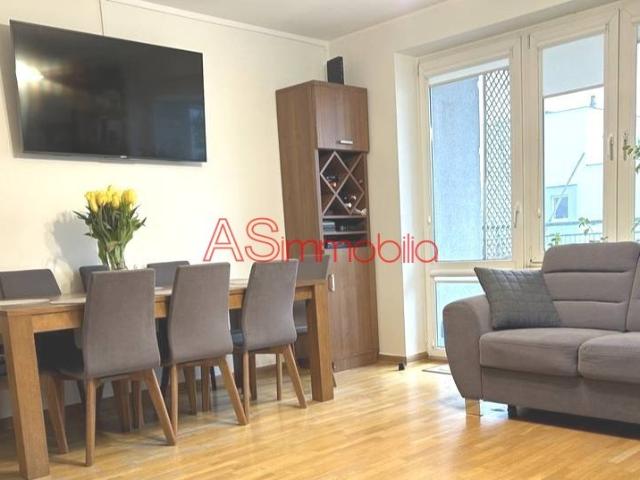 Polecam przestronne 3 pokojowe mieszkanie 69 m² z loggią i garażem