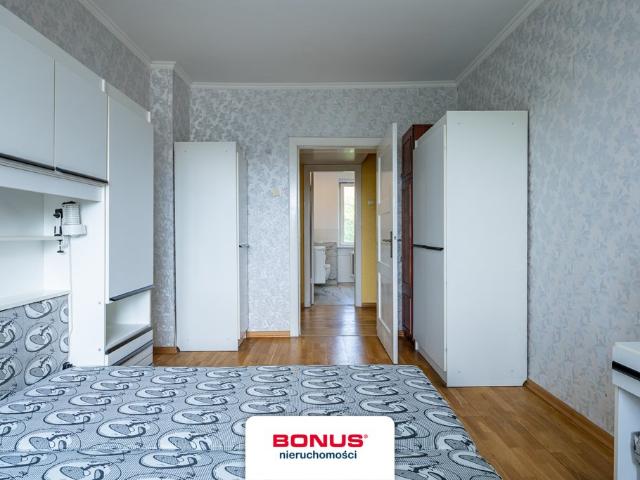 Przestronne 3 pokojowe z dużą kuchnią, garaż i piwnica