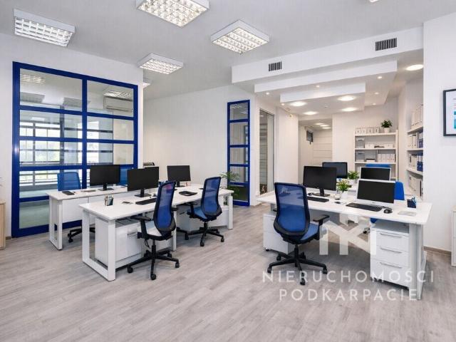 Przestronne biuro 174 m² z klimatyzacją i windą