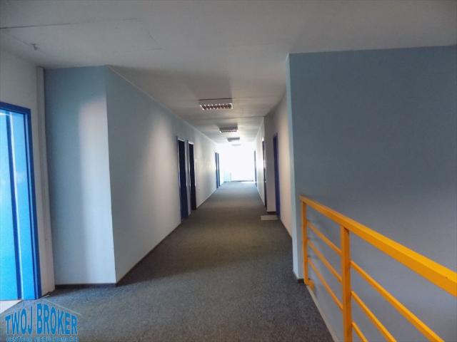 Przestronne biuro 32 m² z dostępem do parkingu