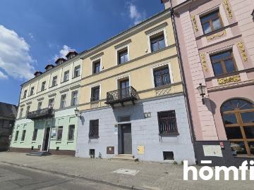 Przestronne lokale na Rynku w zabytkowej kamienicy